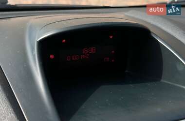 Хетчбек Ford Fiesta 2012 в 