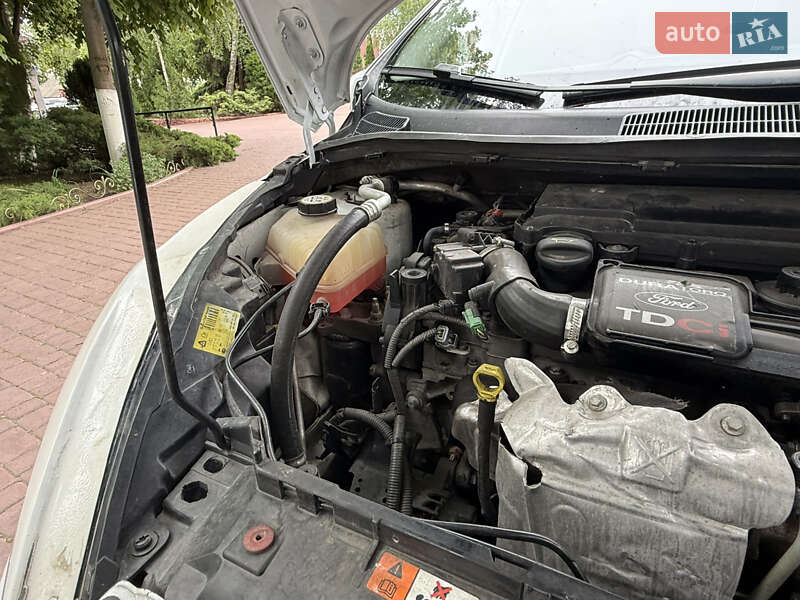 Хэтчбек Ford Fiesta 2012 в Днепре