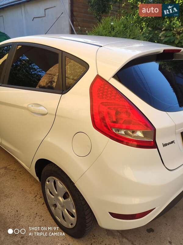 Хетчбек Ford Fiesta 2010 в Заліщиках