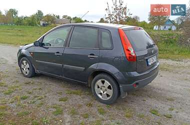 Хэтчбек Ford Fiesta 2006 в 