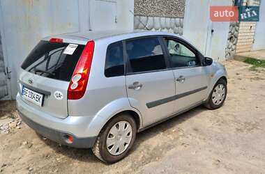 Хэтчбек Ford Fiesta 2007 в 