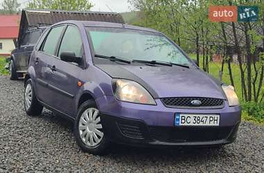 Хэтчбек Ford Fiesta 2006 в Сколе