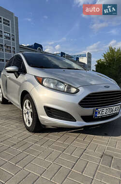 Хэтчбек Ford Fiesta 2013 в 