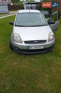 Хэтчбек Ford Fiesta 2008 в Львове