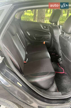 Седан Ford Fiesta 2014 в 