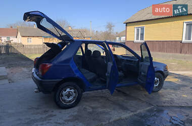 Хэтчбек Ford Fiesta 1992 в 
