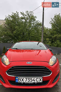 Хетчбек Ford Fiesta 2015 в Кам'янець-Подільському