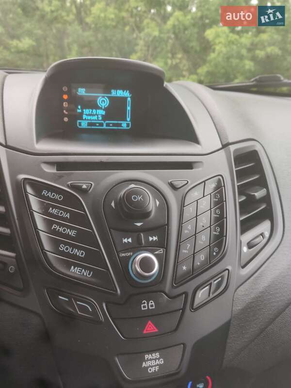 Седан Ford Fiesta 2014 в Харькове фото 17 Седан Ford Fiesta 2014 в Харькове