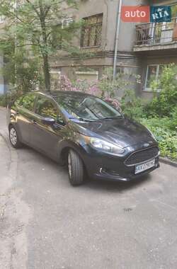 Седан Ford Fiesta 2014 в 