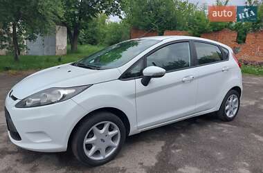 Хетчбек Ford Fiesta 2011 в 