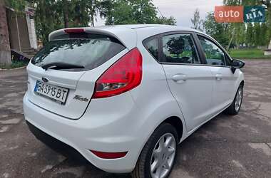 Хетчбек Ford Fiesta 2011 в 