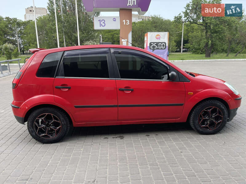 Хэтчбек Ford Fiesta 2005 в Одессе