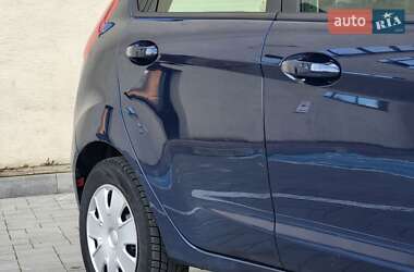 Хетчбек Ford Fiesta 2011 в 