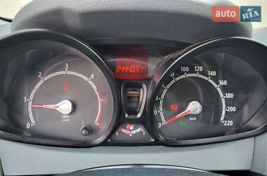 Хетчбек Ford Fiesta 2011 в 