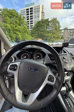 Седан Ford Fiesta 2014 в 