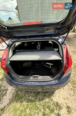 Хэтчбек Ford Fiesta 2011 в 