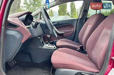 Хэтчбек Ford Fiesta 2011 в 