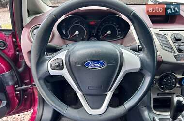 Хэтчбек Ford Fiesta 2011 в 