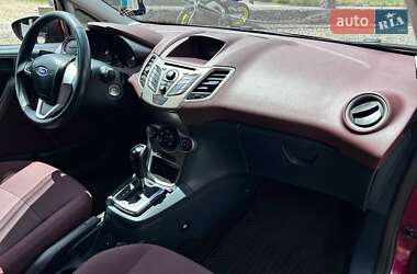 Хэтчбек Ford Fiesta 2011 в 