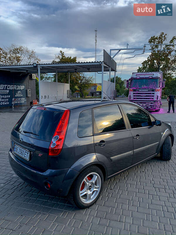 Хэтчбек Ford Fiesta 2007 в Первомайске