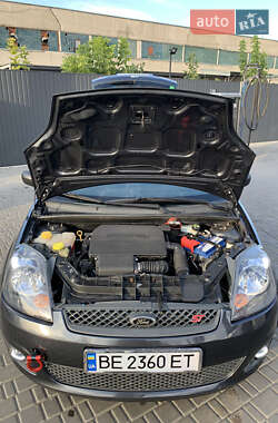 Хэтчбек Ford Fiesta 2007 в 