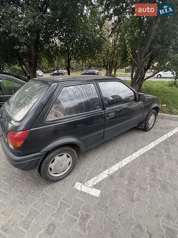 Хэтчбек Ford Fiesta 1991 в 