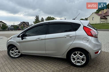 Хэтчбек Ford Fiesta 2015 в Львове