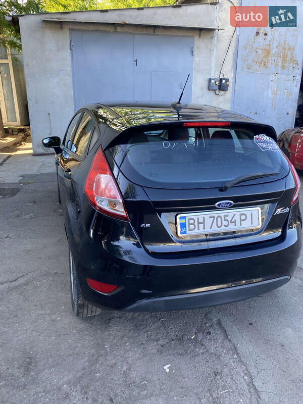 Хэтчбек Ford Fiesta 2016 в Одессе