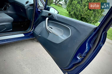 Хэтчбек Ford Fiesta 2008 в 