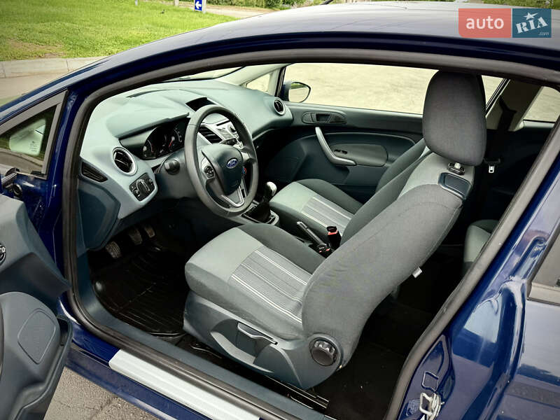 Хетчбек Ford Fiesta 2008 в Кам'янському