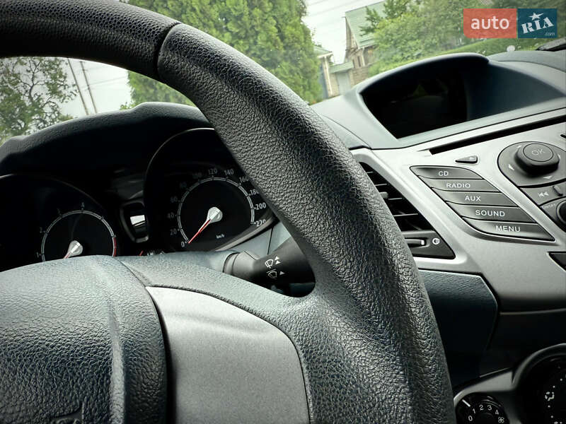 Хетчбек Ford Fiesta 2008 в Кам'янському