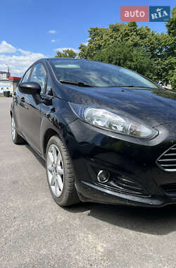 Хэтчбек Ford Fiesta 2019 в 