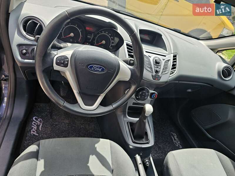 Хэтчбек Ford Fiesta 2010 в Харькове