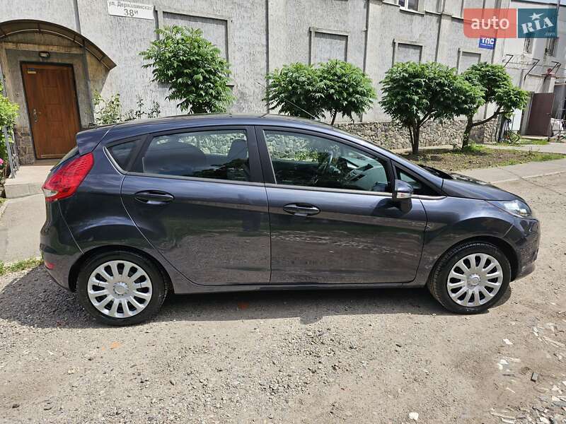 Хэтчбек Ford Fiesta 2010 в Харькове