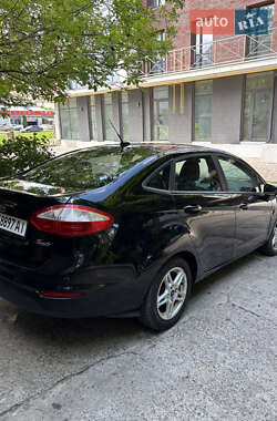 Седан Ford Fiesta 2017 в 
