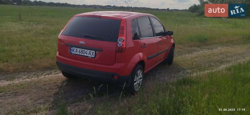Хэтчбек Ford Fiesta 2007 в Киеве