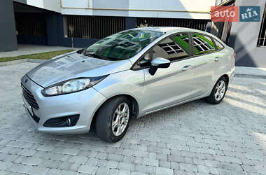 Седан Ford Fiesta 2015 в Шептицькому