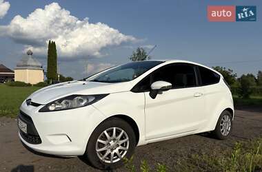Хэтчбек Ford Fiesta 2011 в 