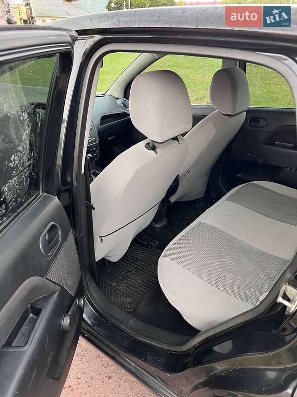 Хетчбек Ford Fiesta 2008 в Калуші
