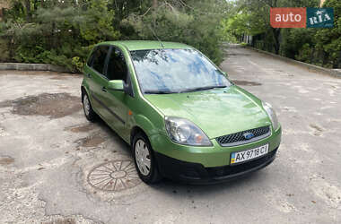 Хетчбек Ford Fiesta 2006 в 