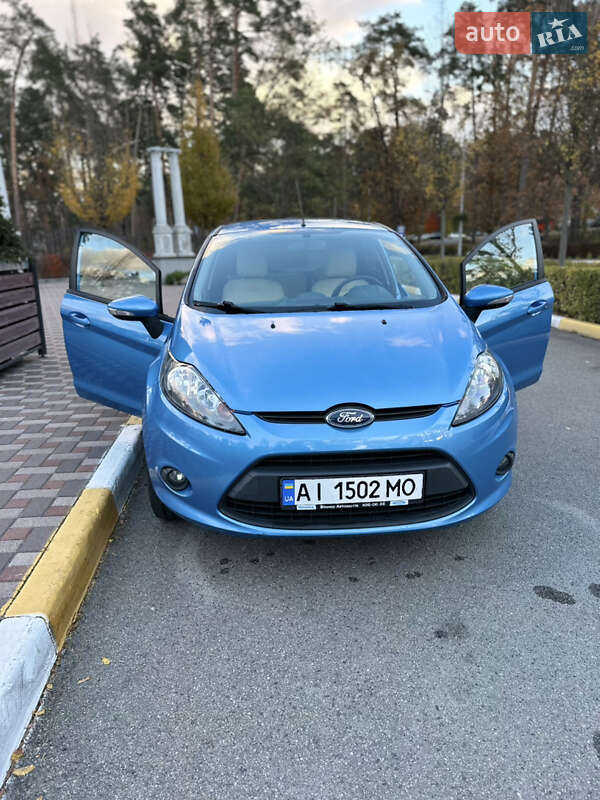 Хэтчбек Ford Fiesta 2011 в Киеве