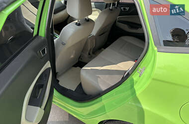Седан Ford Fiesta 2014 в 