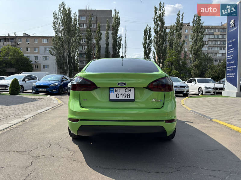Седан Ford Fiesta 2014 в Николаеве