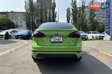 Седан Ford Fiesta 2014 в 
