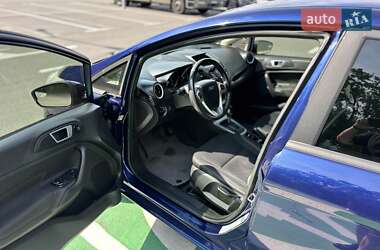 Седан Ford Fiesta 2016 в 