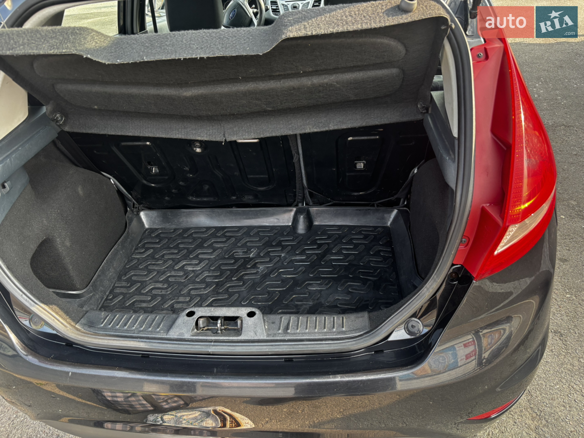 2011 Ford Fiesta - мініатюра 10