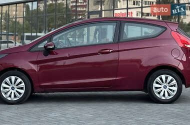 Хетчбек Ford Fiesta 2010 в 