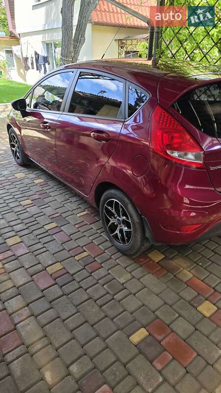 Хетчбек Ford Fiesta 2011 в Дніпрі