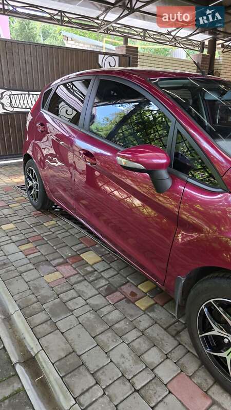Хетчбек Ford Fiesta 2011 в Дніпрі