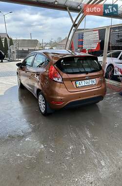 Хетчбек Ford Fiesta 2013 в 